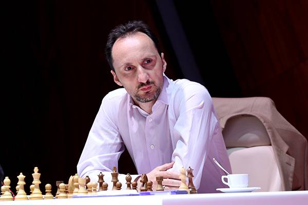 Веселин топалов